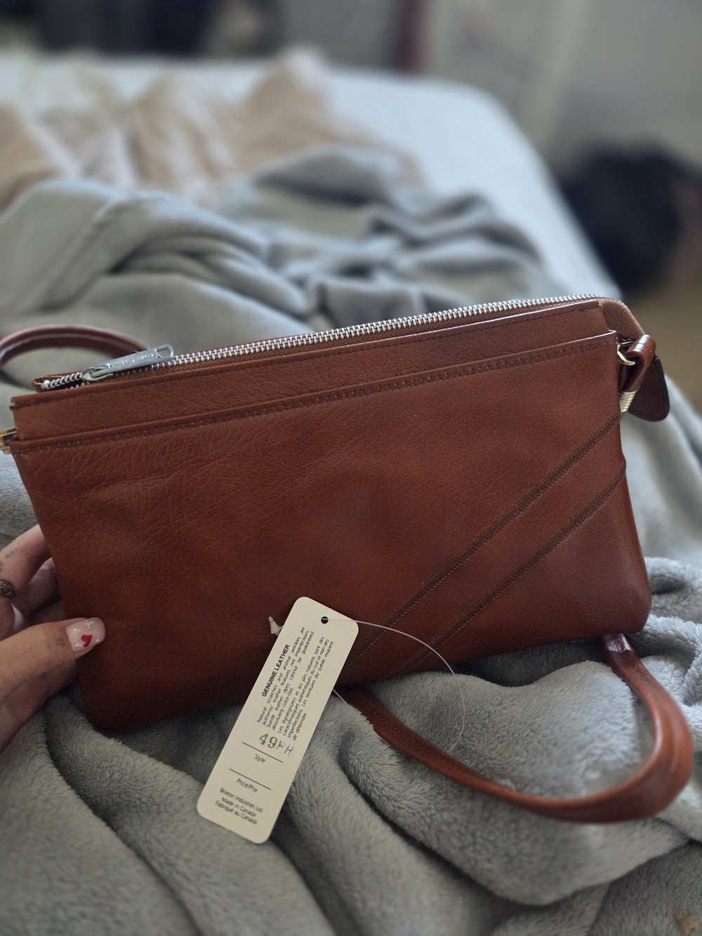 BRIXTON Vancouver Canada - Genuine Leather Crossbody Bag in Cognac Brown